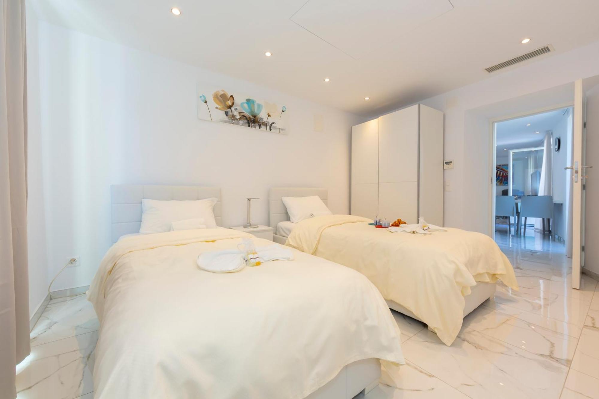 Yellow View Apartment - Happy Rentals Ronco sopra Ascona Exterior photo