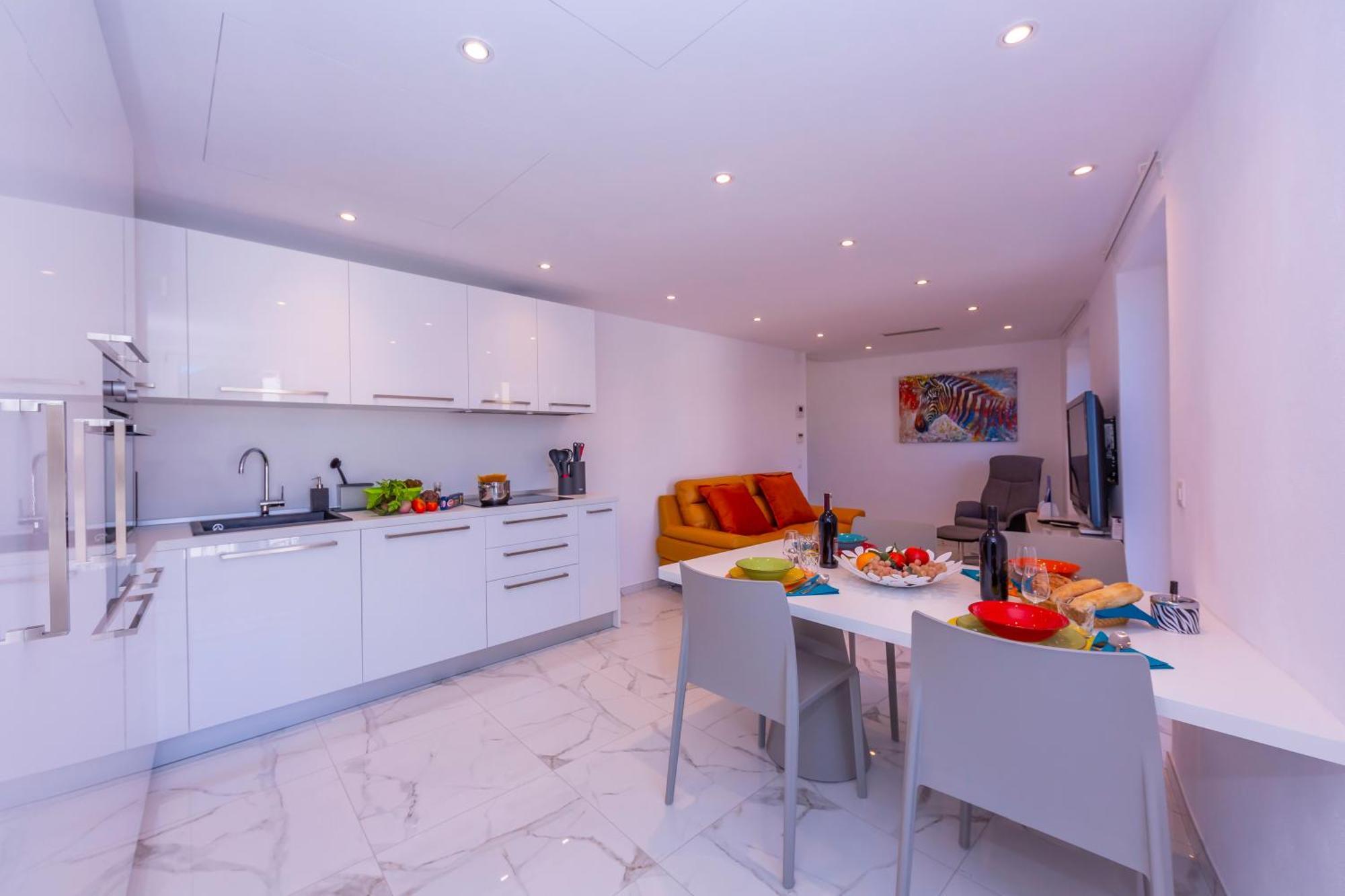 Yellow View Apartment - Happy Rentals Ronco sopra Ascona Exterior photo