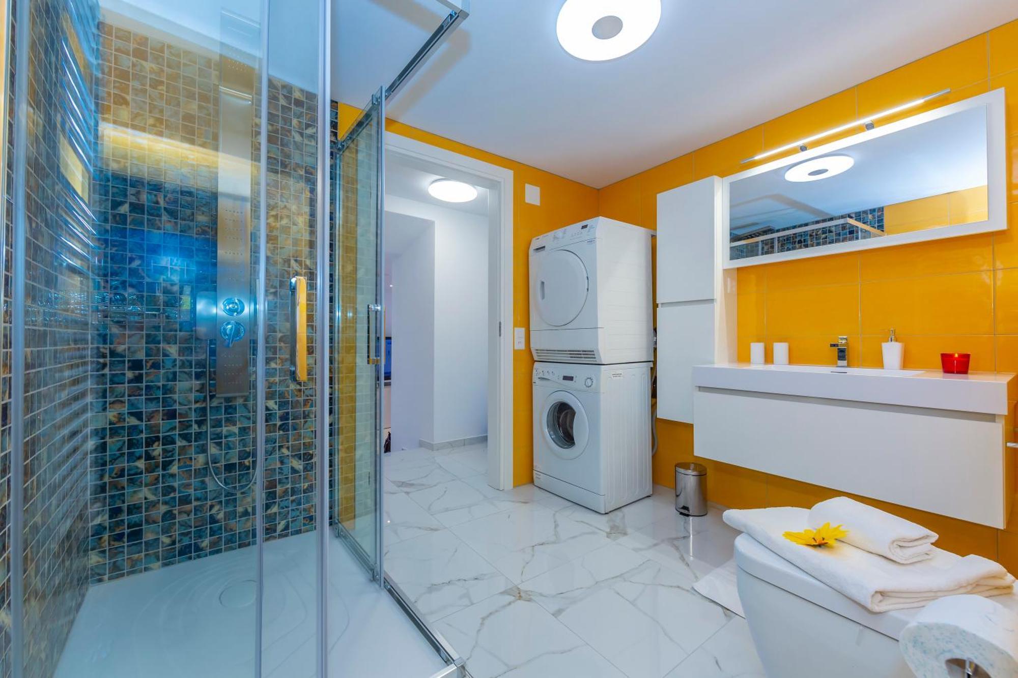 Yellow View Apartment - Happy Rentals Ronco sopra Ascona Exterior photo